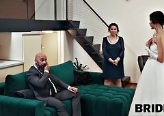 Bride Rafis Big Cock Blowjob